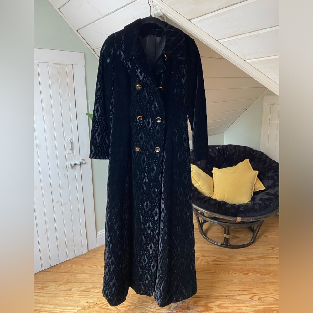 Vintage Count Romi Double Breasted Black Velvet Full Length Coat Size 10 - Picture 14 of 14